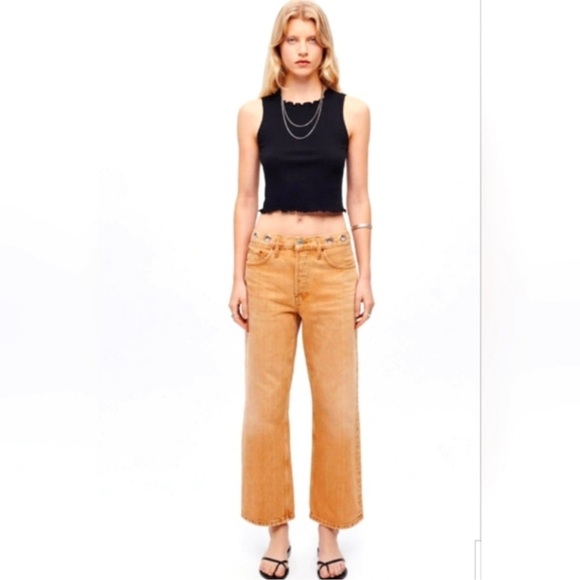 NWT Re/Done originals 90’s Loose Crop size 27 tan with metal
Grommets - Picture 1 of 11